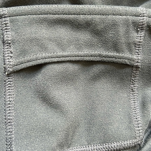 Athleta Chaturanga High Rise 7/8 Length Leggings Tights Black Compression Meduim - Picture 11 of 11